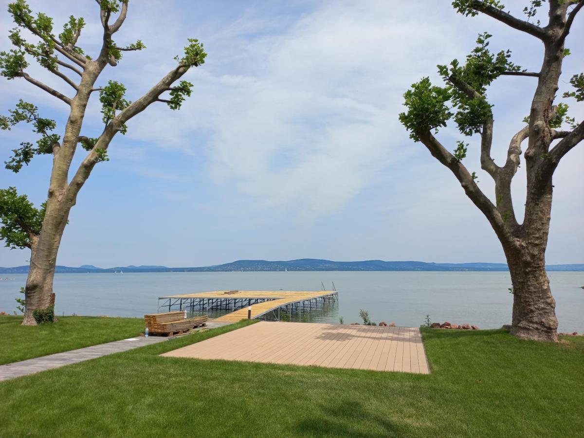 Platan Beach Apartman With Lakeview Balatonboglár Exterior foto