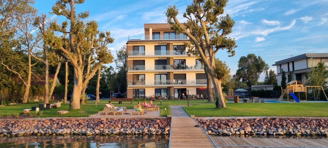 Platan Beach Apartman With Lakeview Balatonboglár Exterior foto