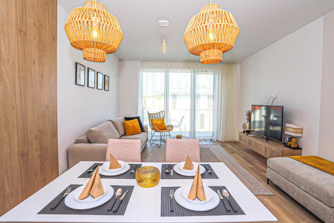 Platan Beach Apartman With Lakeview Balatonboglár Exterior foto