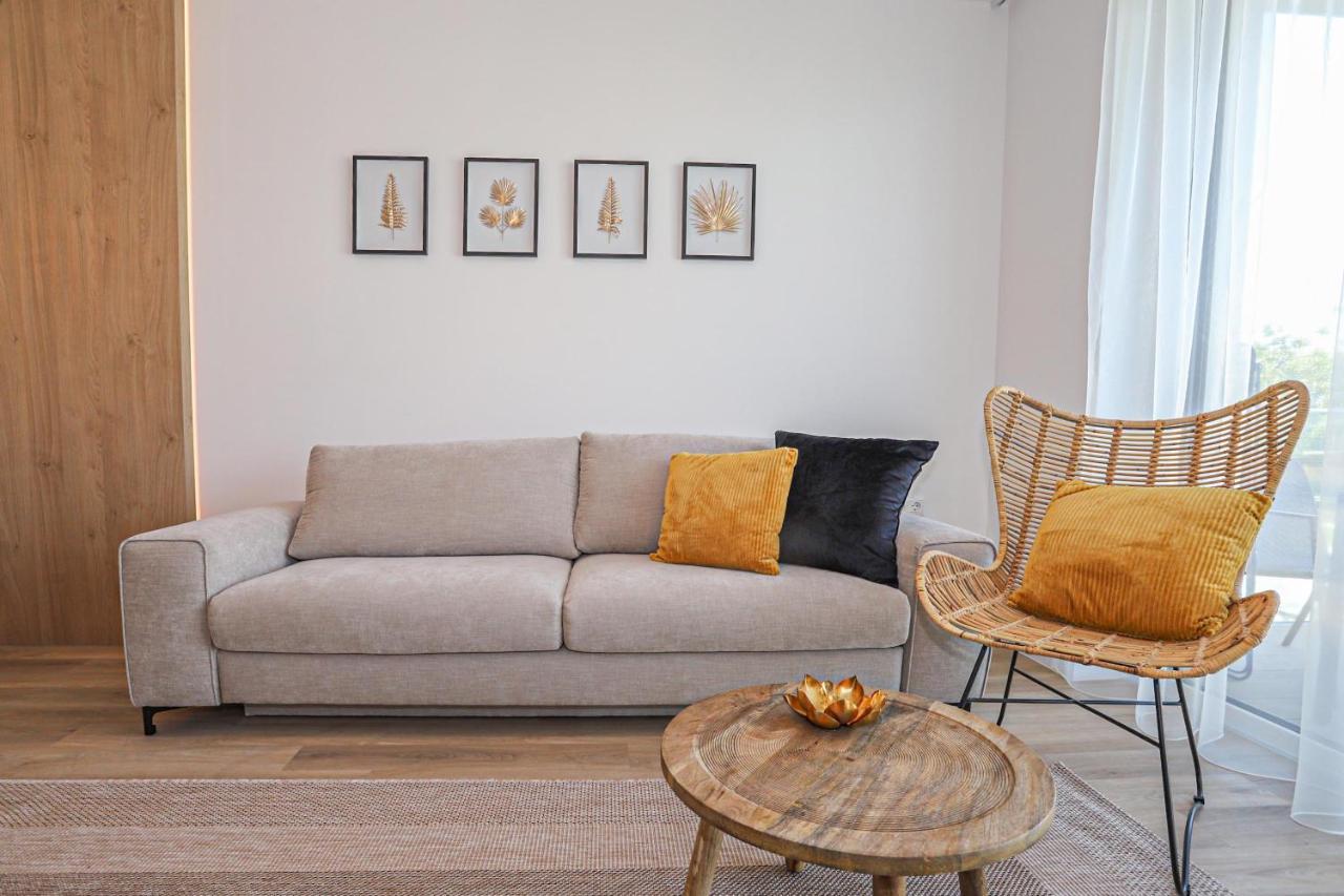 Platan Beach Apartman With Lakeview Balatonboglár Exterior foto