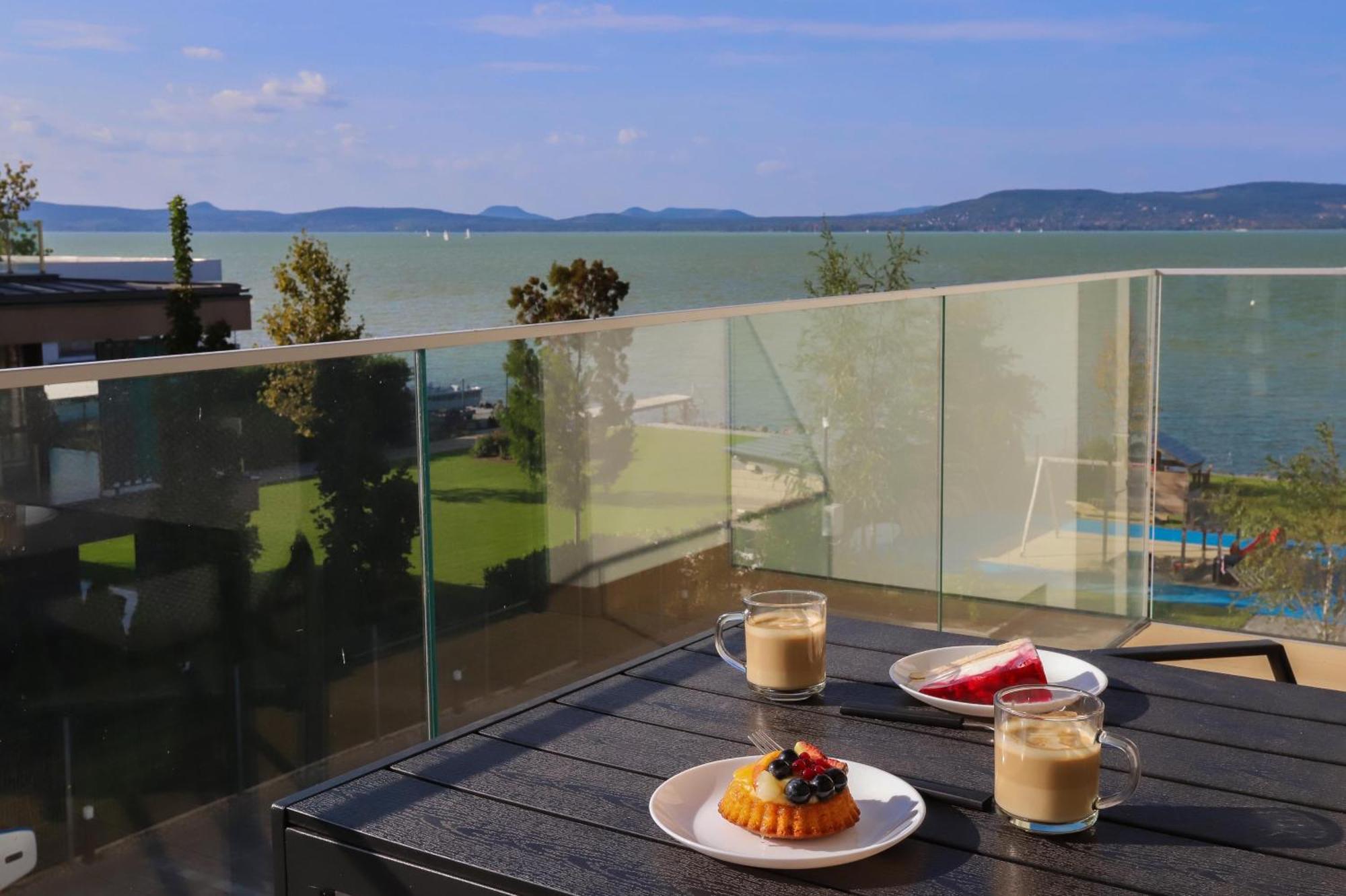 Platan Beach Apartman With Lakeview Balatonboglár Exterior foto